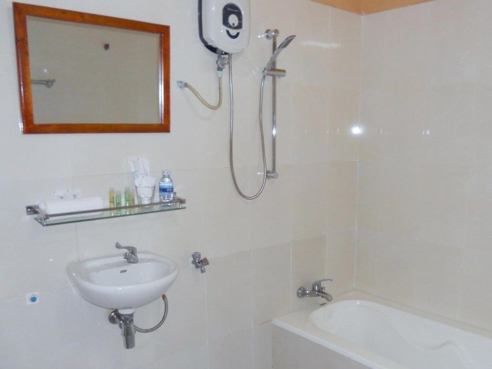 Kampot Manor Hotell Eksteriør bilde